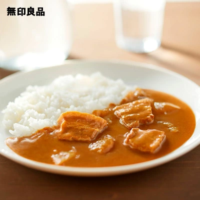 無印良品玉ねぎと豚肉のカレー